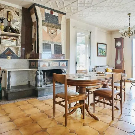 Casa Rural Rellinars Feriehus *
